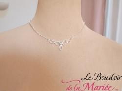 Parure Eloise N14 Set: Collier et boucles d’oreilles. Longueur 38cm + max 7cm.    Argenté sans nickel.